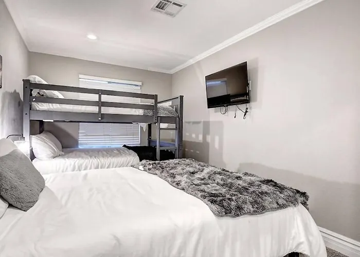 9 Large Bedrooms Private Pool Pool Table * Phoenix